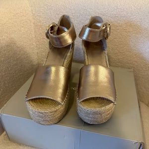 Marc Fisher Size 9 Wedge